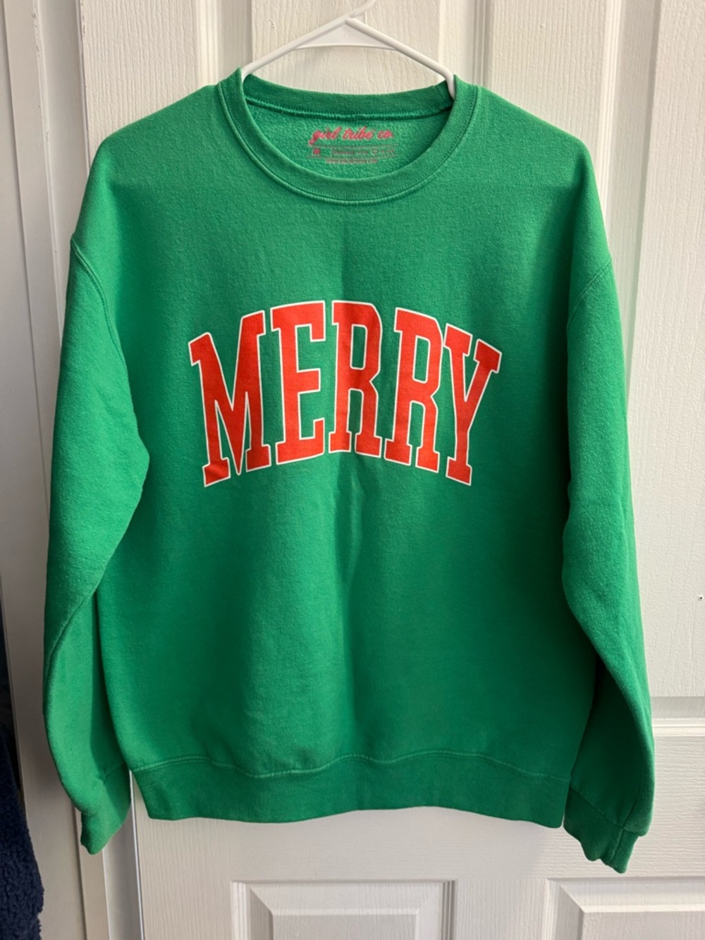 Green "MERRY" Graphic Crewneck Sweatshirt